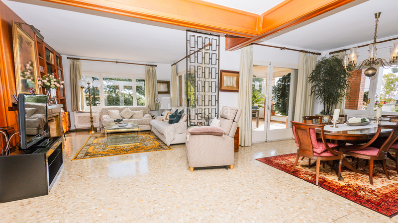 Foto 83b3f5a5-2140-4de3-8ac8-9d6d267f128f. Haus mit heizung pool in Urbanitzacions Mataró