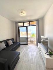Appartement à Los Cristianos. Piso moderno con vistas impresionantes en playa las vistas