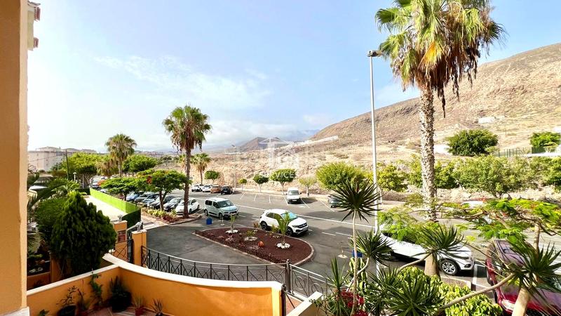 Foto 23b0a8ae-4d97-4efe-a082-db9fab6d6906. Zweistöckige wohnung in juan carlos i 53 in Los Cristianos Arona