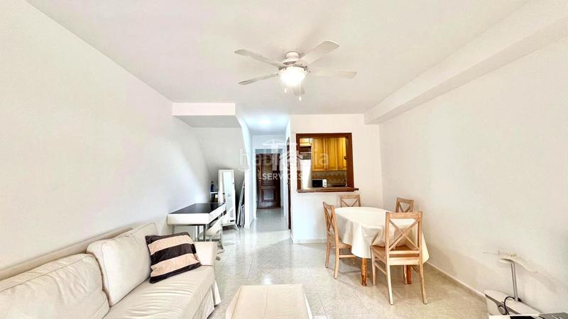 Foto 3e05aceb-aec5-4236-ba38-514ea06ba327. Zweistöckige wohnung in juan carlos i 53 in Los Cristianos Arona