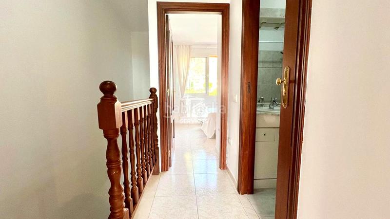 Foto d31a5dc3-faf5-4d90-b9c7-ffe37972a621. Zweistöckige wohnung in juan carlos i 53 in Los Cristianos Arona