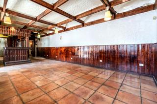 Local Comercial a Adeje 300 1. Local en primera línea de playa playa paraíso