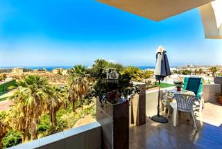 Planta baja en Cataluña 4. Piso con terraza y vistas al mar en torviscas  adeje