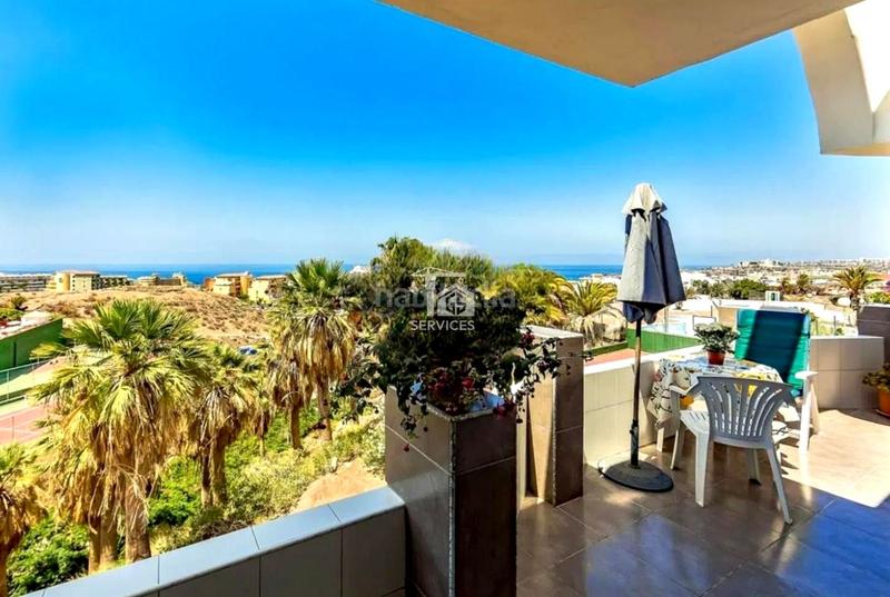 Foto b2c740f7-4d57-40e0-bfa0-246b9d700591. Planta baja en cataluña 4 piso con terraza y vistas al mar en torviscas en Adeje