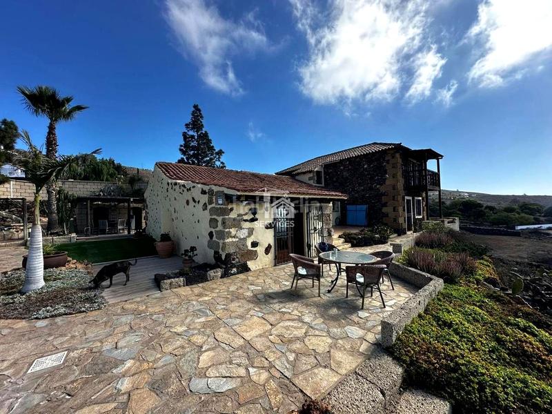 Foto b2ebc9ff-9810-4cad-a5bf-0c0a294ba826. Masía en real de altavista 20 finca rústica en Arona pueblo Arona