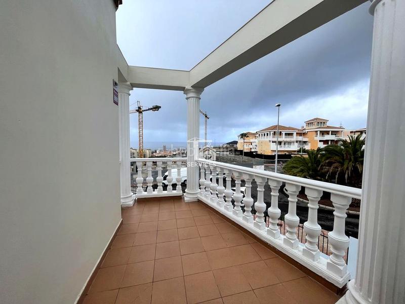 Foto de4275b8-3f44-4a74-a6df-b9dce7672884. Casa en lugano 1 chalet pareado en Los Cristianos en Arona