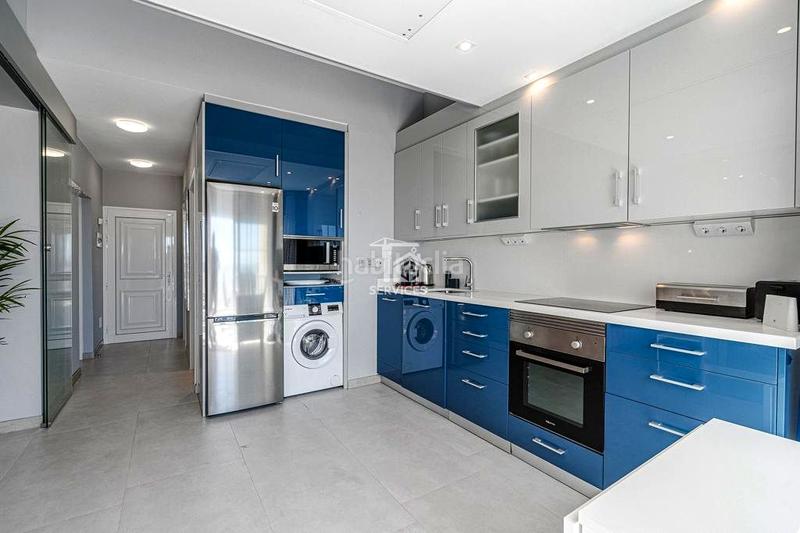 Foto 73e9a2d8-797d-44d0-bfa9-bf14398ba8b5. Pis a londres 7 a Playa de Fañabé Adeje