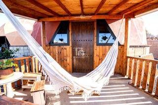 Casa  Las paredes 20. 3 domos geodésicos,terreno y vistas paronímicas al mar en chimic