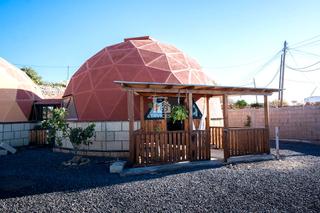 Haus in C. el fondo 8. Conjunto de domos geodésicos en chimiche