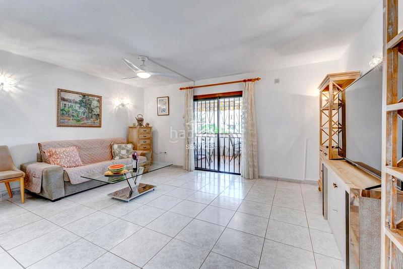 Foto cf46c3aa-cdf4-47c9-8c02-0d3efd41fe9c. Flat in juan carlos i 43 in Los Cristianos Arona