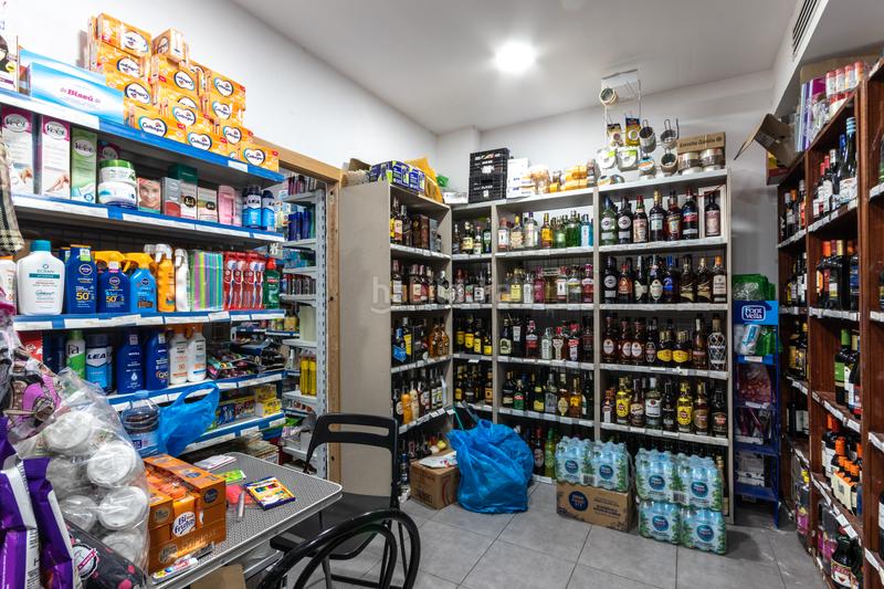 Foto 66709bf8-0b0c-4f70-adef-f8fdf43b3e37. Local comercial en madariaga etorbidea 47 en San Pedro de Deusto - La Ribera Bilbao