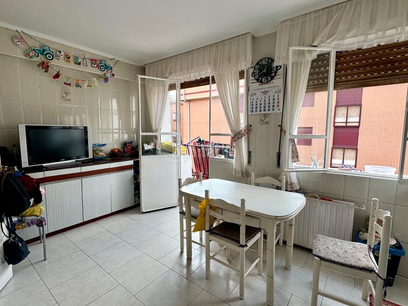 Foto 806d6ef5-1b1c-48ba-aad7-605e3765c244. Appartamento con riscaldamento in Medina de Pomar
