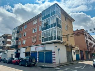 Pis  Calle portugalete. amplia vivienda en medina completamente exterior de 3 dormitori