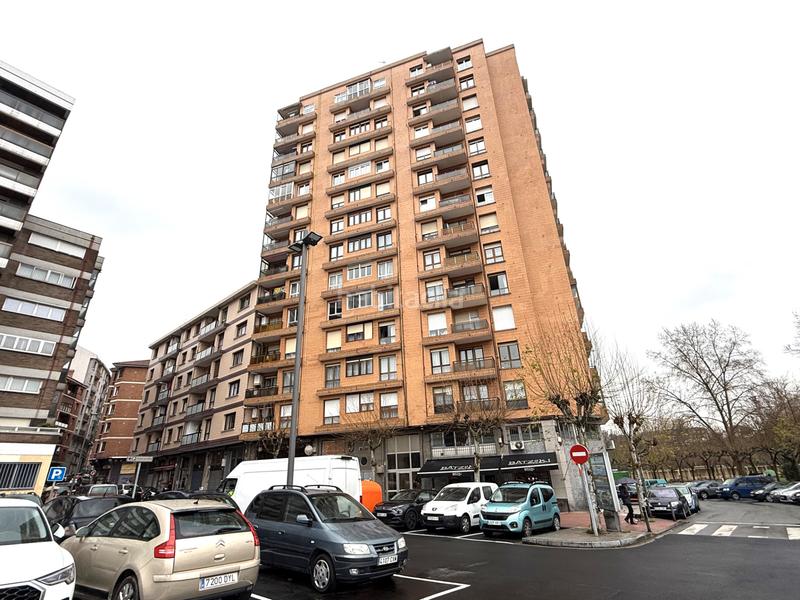 Foto 3a4d5db3-ea82-4f06-8bd4-583f56c70360. Appartement dans menendez y pelaio kalea 11 dans Centro-Ariz-Uribarri Basauri