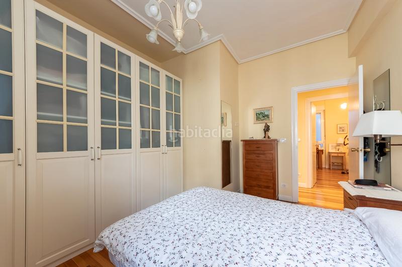 Foto 0819c7c9-4e2b-4348-be68-861d35966654. Etagenwohnung mit heizung in San Pedro de Deusto - La Ribera Bilbao
