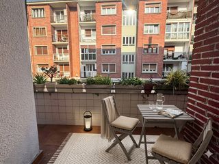 Etagenwohnung  Avenida sabino arana etorbidea. Vivienda con terraza en el centro de leioa