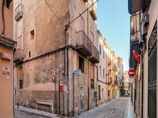 Edifici a Carrer de la creu 56. Oportunidad para inversores: edificio esquinero en el eixample d