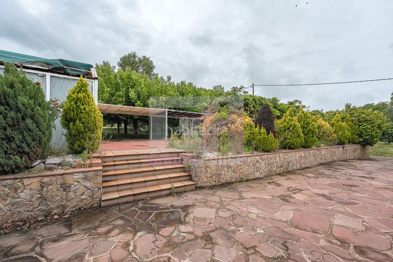 Foto abb09043-6e03-4343-80d3-f83ad38df660. Casa amb xemeneia calefacció aparcament a Caldes de Malavella