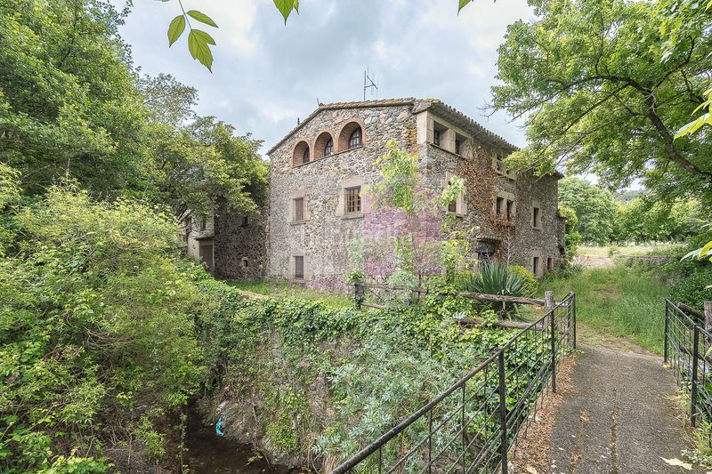 Foto ad157db1-da13-432c-a8a5-8e9014ce34dd. Casa amb xemeneia calefacció aparcament a Caldes de Malavella