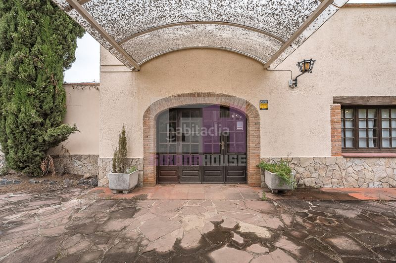 Foto b9d4e055-d3f7-443a-8598-4975b5d6a5f4. Casa amb xemeneia calefacció aparcament a Caldes de Malavella
