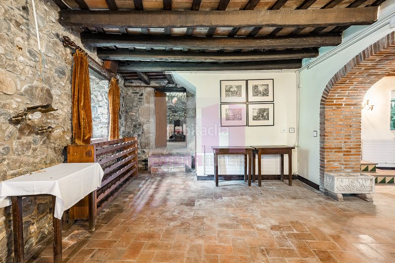Foto e3123483-5a09-4296-b6b7-531bd823c983. Casa amb xemeneia calefacció aparcament a Caldes de Malavella