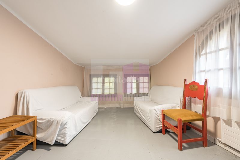 Foto e385bed1-c0ef-4216-97b3-558b8ab99a6f. Casa amb xemeneia calefacció aparcament a Caldes de Malavella