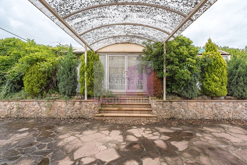 Foto f4f79a8a-6eb0-4279-8009-8ae4b3076a41. Casa amb xemeneia calefacció aparcament a Caldes de Malavella