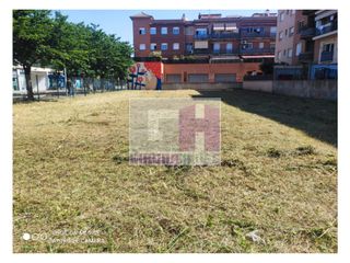 Rent Residential Plot in Carrer finestrelles 37. Terreno en alquiler - oportunidad de negocio en girona