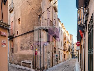Casa a Carrer de la creu 56. Oportunidad para inversores: edificio esquinero en el eixample d