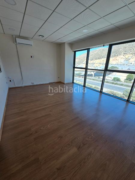 Foto ed232960-dca9-4add-9550-e2bf4fc5277a. Lloguer local comercial a El Parador de las Hortichuelas Roquetas de Mar