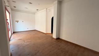 Local Comercial en Calle San Vicente