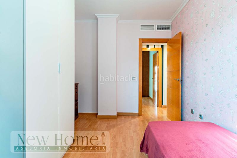 Foto 0dfcf9d6-03f5-4d1f-bbaf-ebad478b6ed6. Piso  en venta en calle salinas en El Puerto - La Romanilla Roquetas de Mar