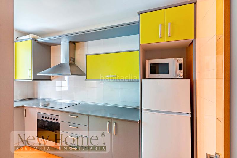 Foto fd475168-618c-4740-8392-008fa80476b0. Piso  en venta en calle salinas en El Puerto - La Romanilla Roquetas de Mar