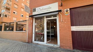 Traspàs Local Comercial  Calle mirlo. Se traspasa local en almería