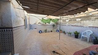 Casa  Calle olivo. Se vende casa de planta baja en el parador