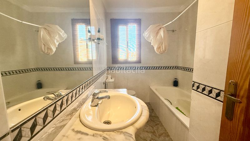 Foto b0e56ff7-54e4-40a2-8ba7-520a0a4089cb. Casa adossada a Roquetas pueblo Roquetas de Mar