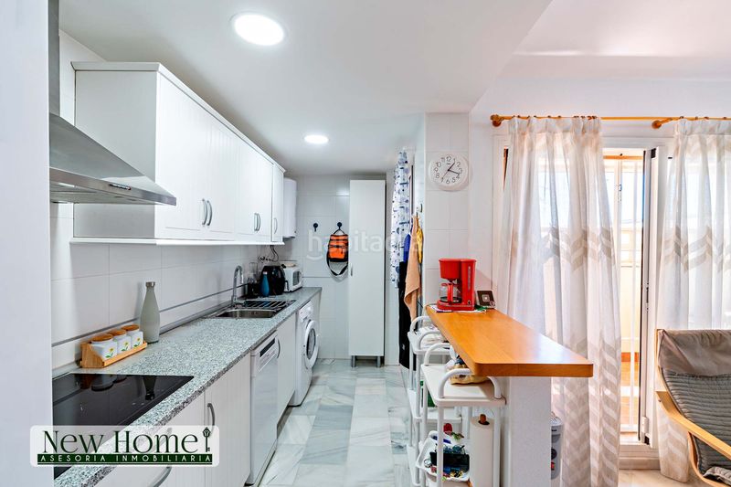 Foto 2b0fe5cf-2358-40ce-bbd8-31edc48e85fd. Pis amb aparcament piscina a Roquetas pueblo Roquetas de Mar