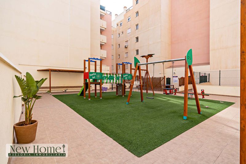 Foto 62fbfb88-c8cc-4431-a1e5-f5a23212cfe1. Pis amb aparcament piscina a Roquetas pueblo Roquetas de Mar