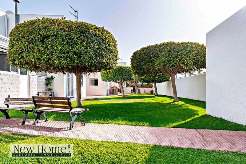 Foto 5d0f158d-eadc-46c9-99ea-5b7a1d0e7019. Casa adossada amb aparcament piscina a Aguadulce Norte Roquetas de Mar