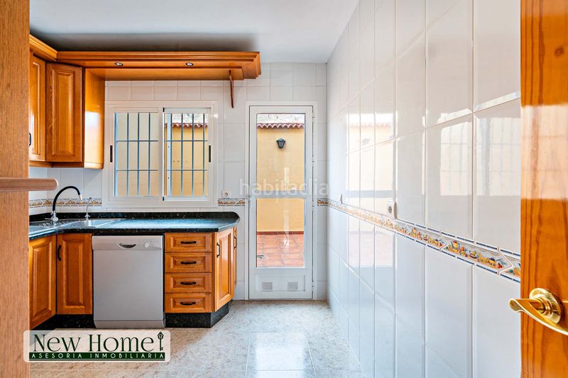 Foto 600f5d00-8151-4368-ac8a-06b1d5eb9724. Casa adossada amb aparcament piscina a Aguadulce Norte Roquetas de Mar