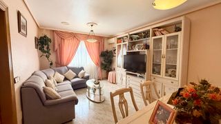 Haus  Calle doctor manuel galvez. Amplia vivienda de 4 dormitorios con cochera y terraza en roquet