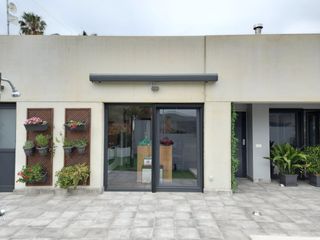 Haus  Calle los jarales. Chalet con 3 viviendas independientes en la envía – inversión ún