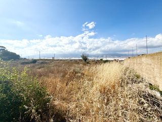 Casa  Calle valdemoro. Se vende casa a reformar con gran parcela en cortijos de marín