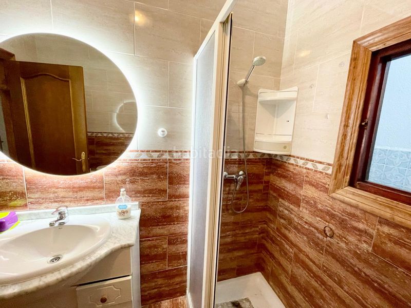 Foto ab014106-7601-4ac0-bd4b-b87f31d67451. Casa amb aparcament a Roquetas pueblo Roquetas de Mar