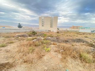 Wohngrundstück  Carretera de la mojonera. Terreno urbano en venta en la mojonera - 2.018 m2