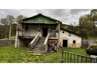 Maison à Calle espinosa de los monteros 4. Cabaña vividera en la sia a cinco minutos de espinosa de los mon