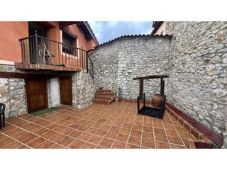 Casa a Calle del centro 16. Casita de pueblo a estrenar con patio en barcenillas del rivero