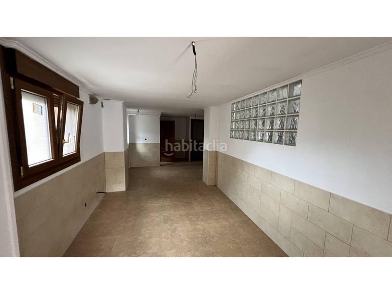 Foto d7239490-c7c9-4b43-abd8-5e1806cf7e11. Casa in plaza los madrileños 4 in Merindad de Montija