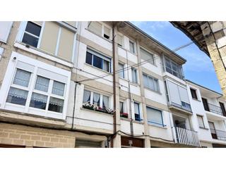 Pis a Pumarejo 11. Venta de piso céntrico en espinosa de los monteros