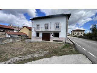 Casa a Carretera bilbao  28. Venta de casa en merindad de montija